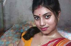 saree bhabhi bhabi aunty cleavage