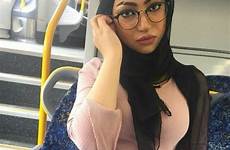 hijab arab ukhti susu besar nonjol kumpulan perah papan siap