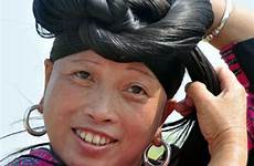 hair chinese women woman longest long their feet china ancient locks first dai yueqin cut village dailymail people show washing