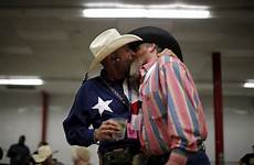 rodeo arkansas gays reuters americans satterly gordon michigan kisses majority rodeos richard wild jahrzehnt bildern among hotbed rights having race