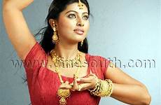sneha big tamil actress hot boobs showing her