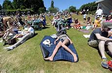 spectators wimbledon hottest fans tennis day tournament deckchairs wilt year watching sun shelter medics treated rays unfold took while screen