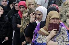 syrian refugees women gulf states refugee resettling heat taking lebanon