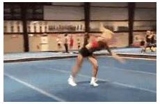 gymnastic tenor jump spinning