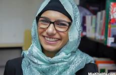 khalifa hijab bibliotece