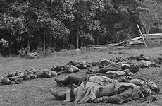 dead confederate gettysburg battle after rose farm burial 1863 collected library chubachus gif photographic history