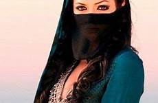 arabian veil arabe veiled tamar niqab arabische ropa veils hijab beauties dubai famedubai arabes judah schöne árabe visit blackdress flawless