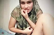 bugil hijab tudung malay kurdish jilbab muda indonesian tante melayu ria exhibitionist sambil orgasme