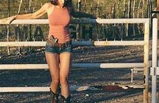 hillbilly cowgirls hunting twisted armed
