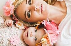 photoshoot mother baby girl daughter instagram mommy mom photography matching shoot