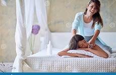 massage lesbian massaggio lesbica coppia gode