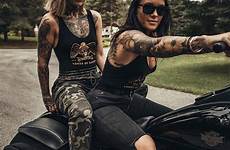 mujeres motociclistas andy chica motocicleta manejando mc wetsteve3 retweet