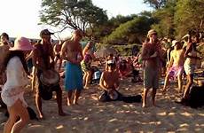 maui beach little circle drum sunday