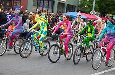 fremont solstice parade cyclists festivals state merry