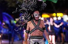 gras mardi sydney parade people 38th onto descend streets saw took while part article