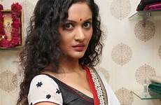indian housewife saree homely hot desi actress wife house stills girls englandiya tamil telugu manikandan comments latest