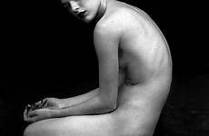 milla jovovich linda evangelista nude naked added model ancensored live models pirelli