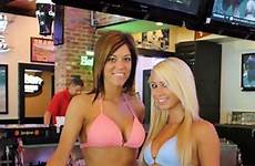 waitress breastaurant bikini bikinis waitresses omg hooters implants