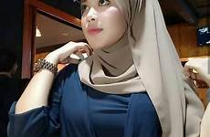 curvy hijab hijabi