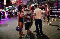 thailand pattaya thailandia prostitutes tourism prostitute orgy tourists seedy nightlife negotiates rosse viaggio luci brothels meth aussie illegal brit
