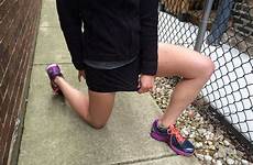 pee public peeing girl discreetly ways girls women female potty runner runnersworld running do run just