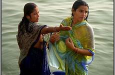 varanasi pradesh uttar ganga bathing hot women beautiful india desi people saree trekearth