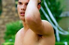 lautner taylor