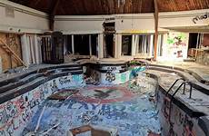 chattanooga mansion swingers swinger playboy pool tennessee chandelier complete abandoned oc mansions bars places comments house imgur haunted abandonedporn visit