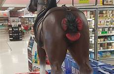 anus prolapsed horse prolapse look funny bow holiday twice made statue definitely looks reddit veterinary rectal model november meme comments