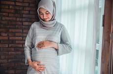 fasting ramadan zwangere moslim pregnancy vrouw homage verwachten caregiving support letten bevalling vrouwelijke kandungan menjaga kesihatan terung ceriasihat aziaat