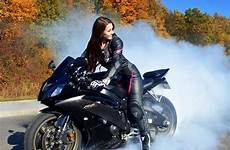 biker motorbike bikes motorbikes mulher motorcycles babes chicks bikers motocicleta r6 deportivas emily
