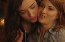 carmilla girls gif kissing lesbians laura girl choose board cute tumblr
