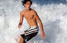 surfer howell beach
