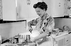 1950s woman aprons