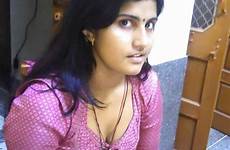 desi hot aunties girl show randi navel public tamil women besharam boobs