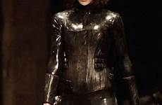 underworld kate beckinsale 2003 selene vampire movies body film costume girl female series actors choose board cast