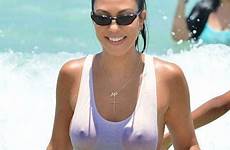 kardashian kourtney culo bikinis pokies mermaid mostrando tetas playa swimsuits thong tumbex pendejeando