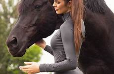 pferde pferd leggings reiten reiterinnen mädchen equitation reiter caballos reit breeches vaquera equestres curvas lindas schwarzes herz cavalo nasse guapas