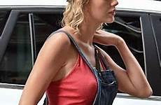 swift taylor braless hot body bra puffy nip ass country bare measurements singer off celebrities steps height celebs fake nipple