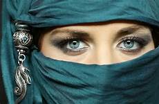 arabic niqab