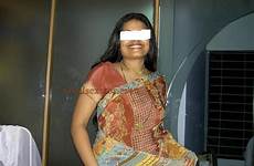 aunty amrita shows hot selam arpitha sindhu boobs show wife house