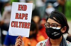 rape penalty raped rapists protests convicted approves mati hukuman amid bhopal unreported covid capitale fermare stupri justice peningkatan kasus diancam