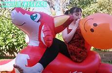 inflatable deflate blowing fox