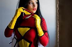 soni aralynn spiderwoman superheroine cosplays aliadas bombshell unmasked drew masked cosplayer sexys