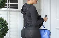 kardashian booty khloe leggings tights beverly hills yoga pants big derriere march butt her off ass pushed limit hot sexy