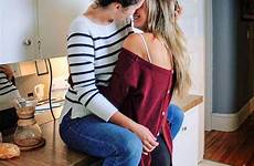 lesbian girls lesbians kissing cute girl couple couples cosas novias relationship girlfriend vintage instagram goals se big amigas