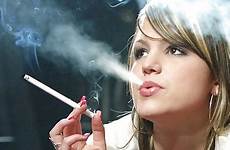smoking cigarettes fumeuses slims smokes smokers gros sur upicsz skinned beauty exhaling exhale девушка