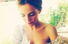 zoey deutch nude boobs leaked hot slip naked sexy topless nipples tits sex celebrity nackt comments bikini hathaway rose celebs