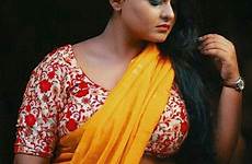 saree aunty beautiful bhabi