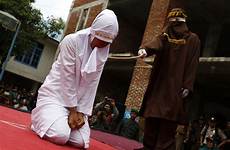 whipping punishment muslim whipped aceh sebatan punishments harrowing sobbing sharia rappler zir underage